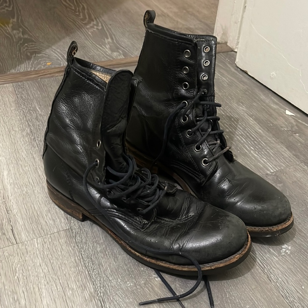 FRYE COMBAT BOOTS